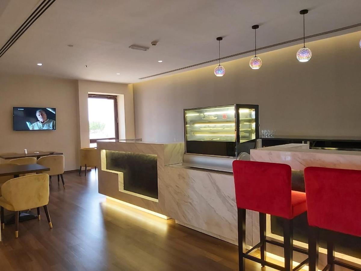 Basrah International Airport Hotel エクステリア 写真