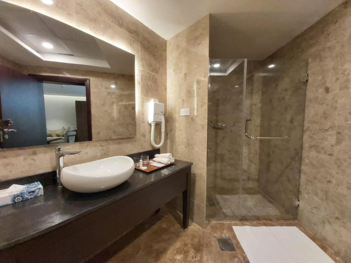Basrah International Airport Hotel エクステリア 写真
