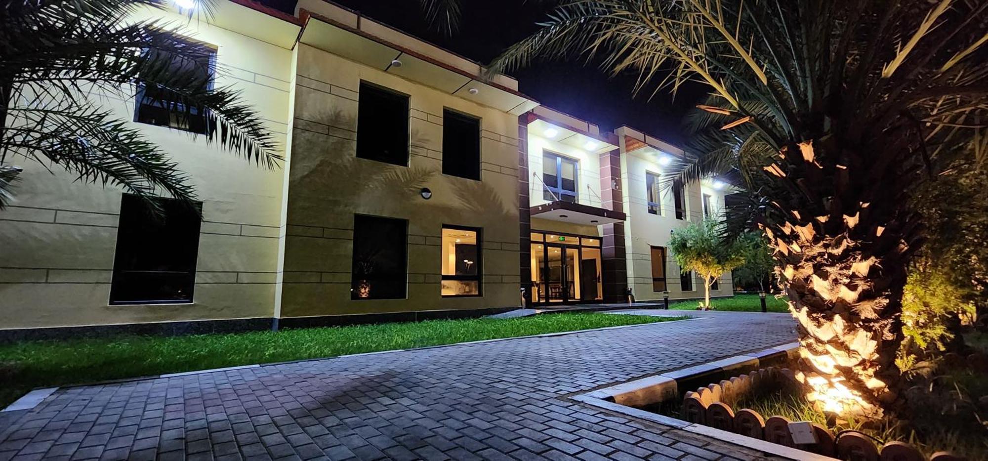 Basrah International Airport Hotel エクステリア 写真